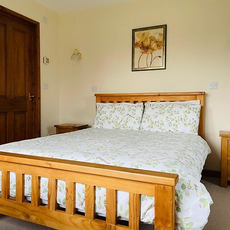 Sunset House Bed & Breakfast Newton Reigny Bagian luar foto